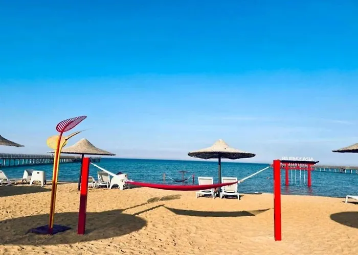 Aparthotel شاليه بقريه بلو باي اسيا العين السخنه للعائلات