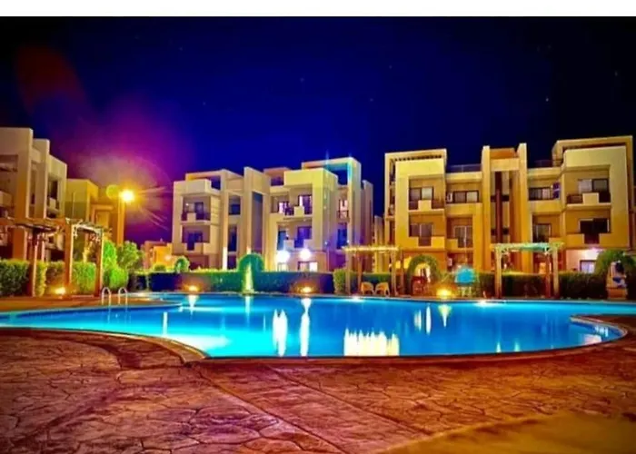 Aparthotel شاليه بقريه بلو باي اسيا العين السخنه للعائلات *