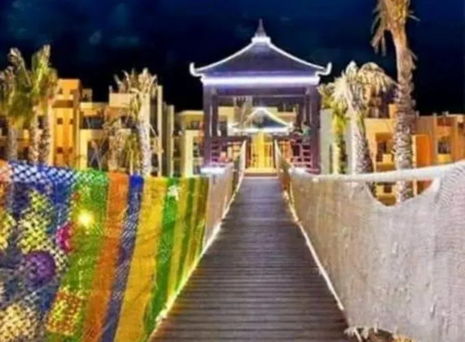Aparthotel شاليه بقريه بلو باي اسيا العين السخنه للعائلات
