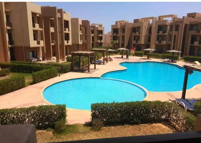 شاليه بقريه بلو باي اسيا العين السخنه للعائلات
